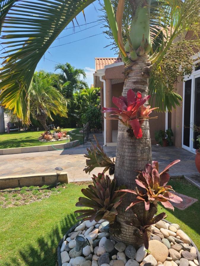 Caribbean Estates, 10 Mins From The Beach, Beautiful Gated Community Portmore Ngoại thất bức ảnh